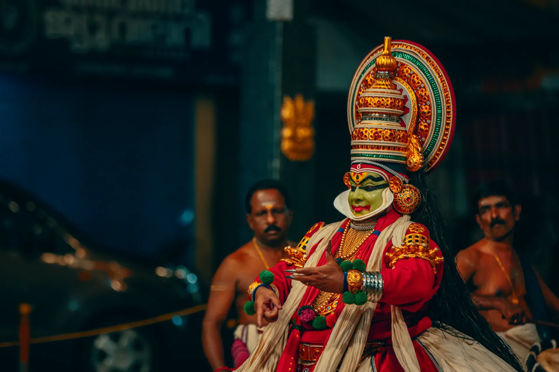 Kerala tour destinations — tea hills, backwaters and beaches